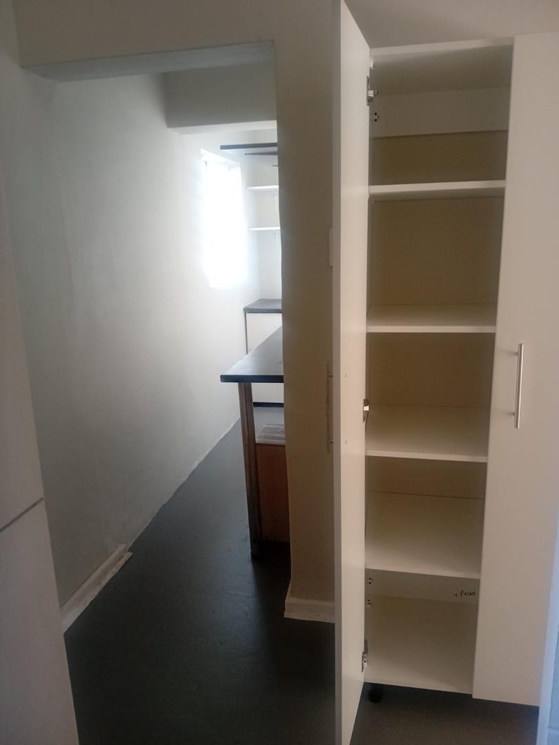 To Let 1 Bedroom Property for Rent in Humewood Eastern Cape